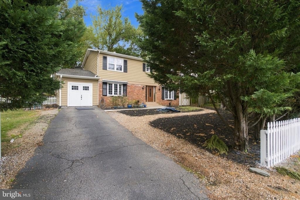 8614 Vernon Avenue - Photo 0