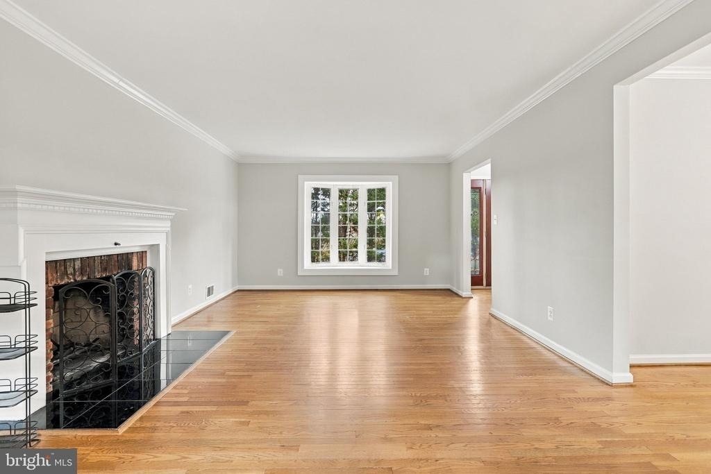 8614 Vernon Avenue - Photo 7