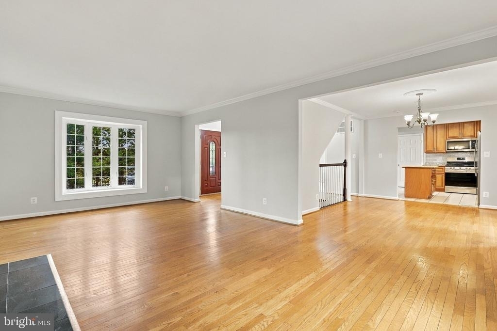 8614 Vernon Avenue - Photo 5