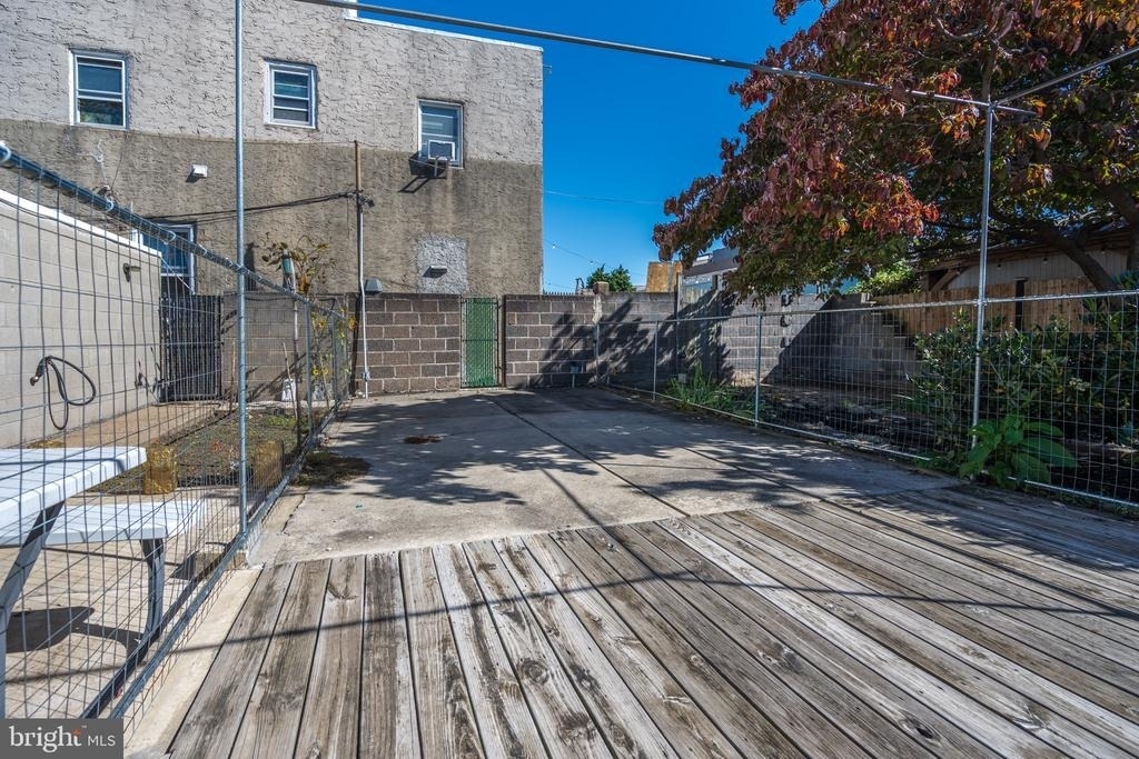 2635 E Somerset Street - Photo 13