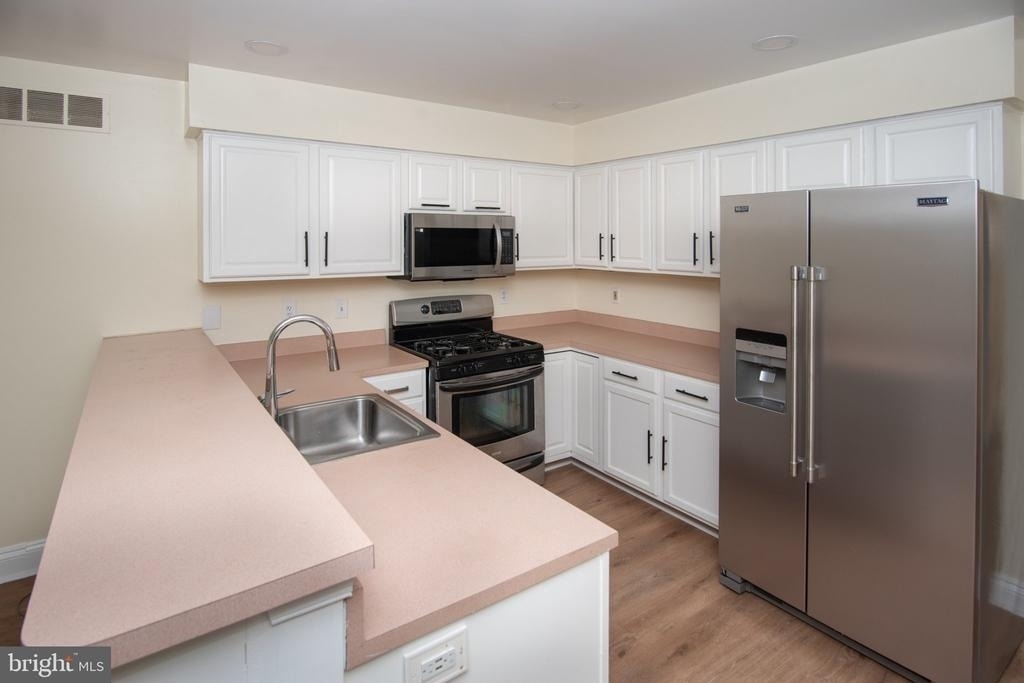 1262 Oxford Circle - Photo 9