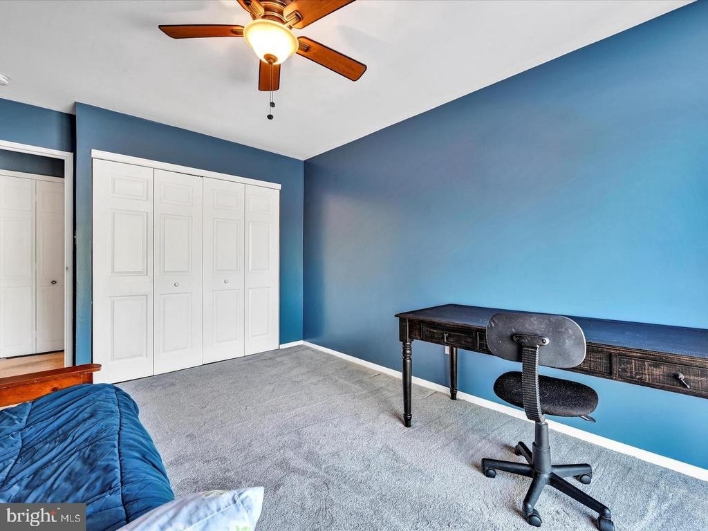 212 Saratoga Court - Photo 18