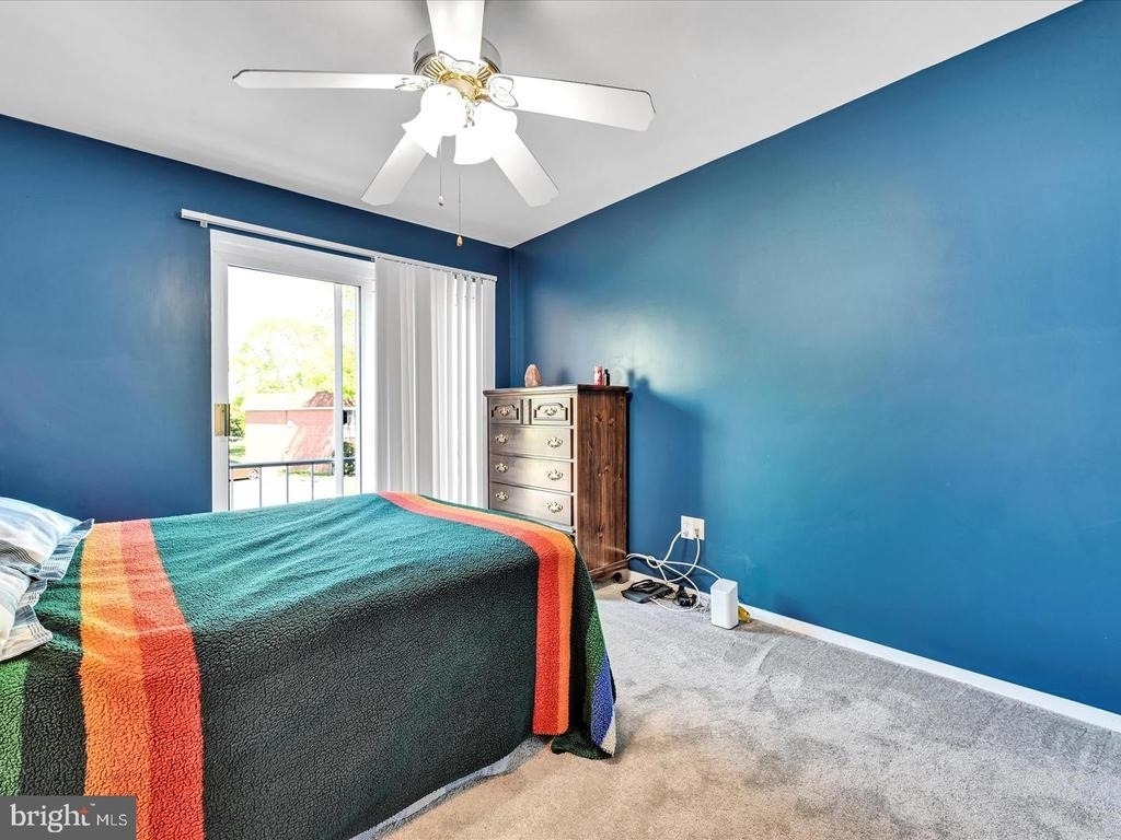 212 Saratoga Court - Photo 15