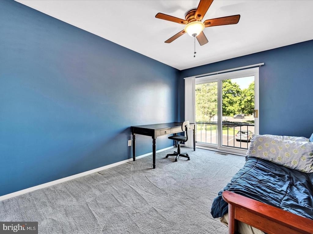 212 Saratoga Court - Photo 16