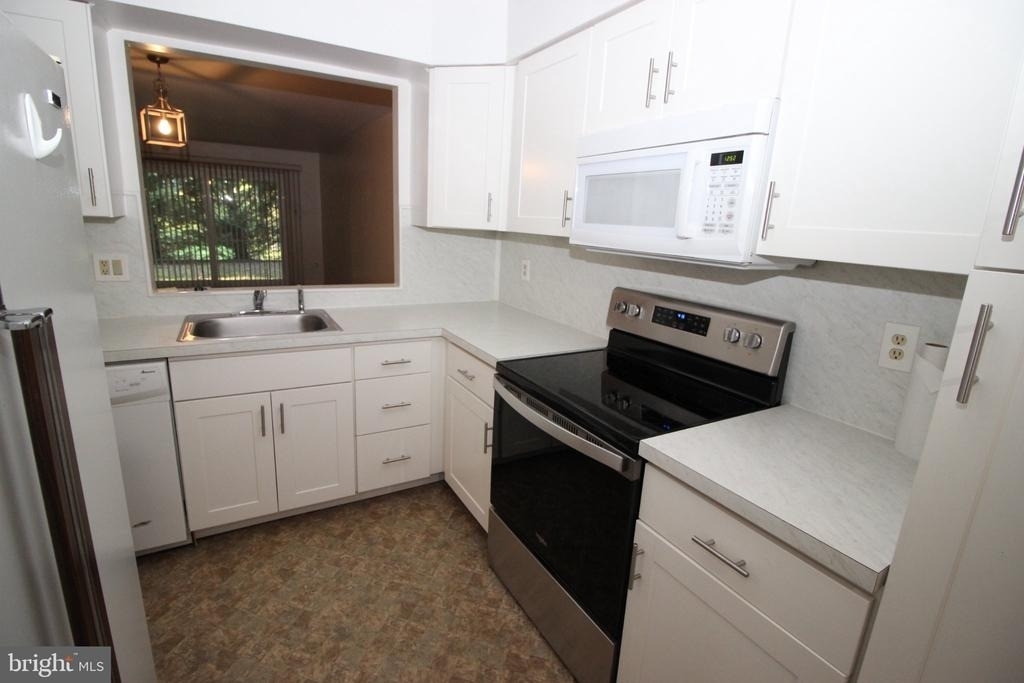 6012 Beacon Hill Drive - Photo 5