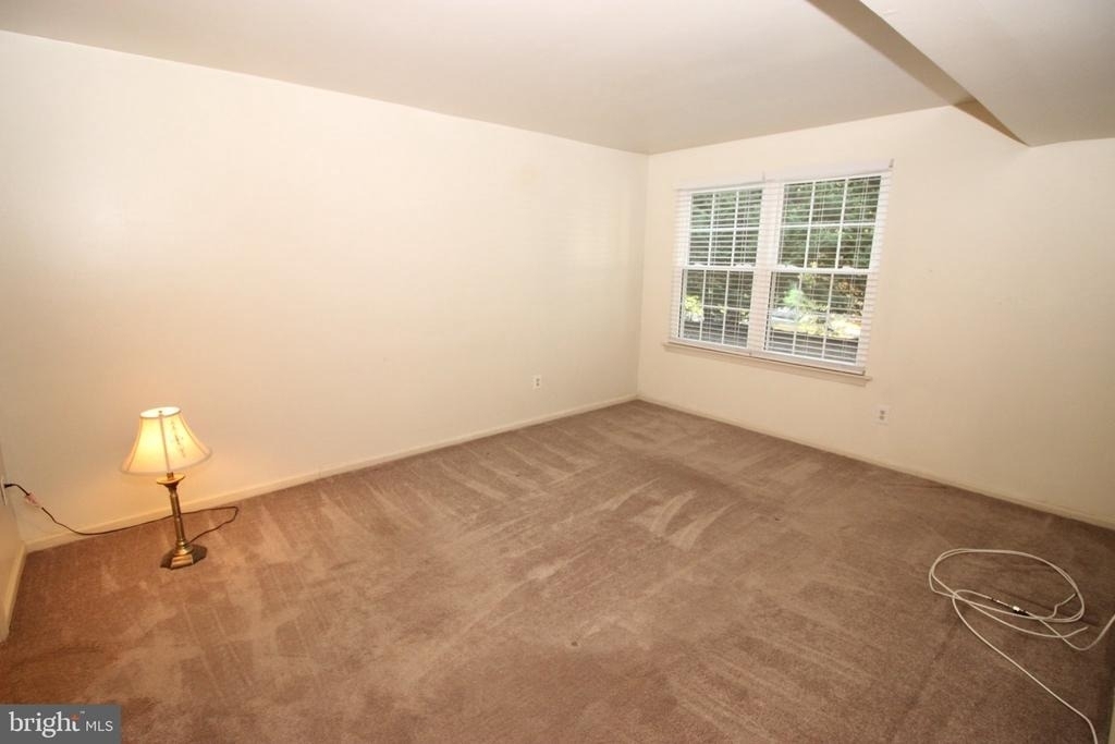 6012 Beacon Hill Drive - Photo 8