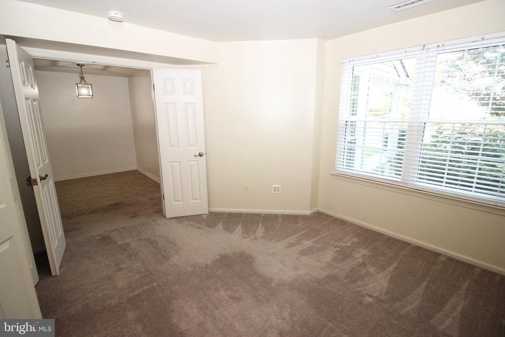 6012 Beacon Hill Drive - Photo 11