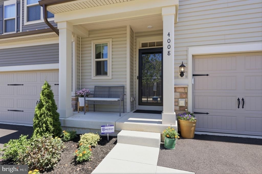 4008 Marquis Lane - Photo 2