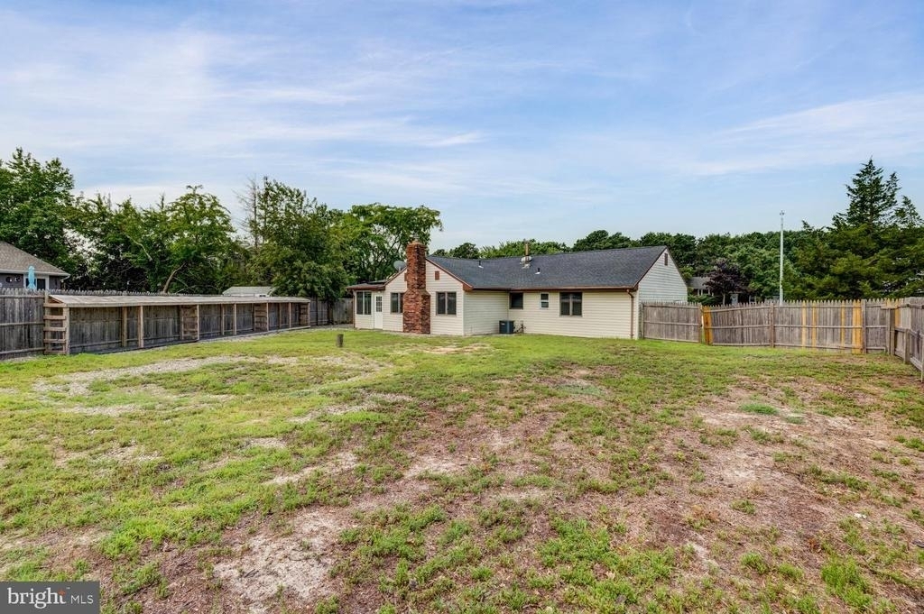 56 Georgetown Boulevard - Photo 3