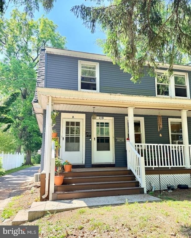 23 Carlton Avenue - Photo 0