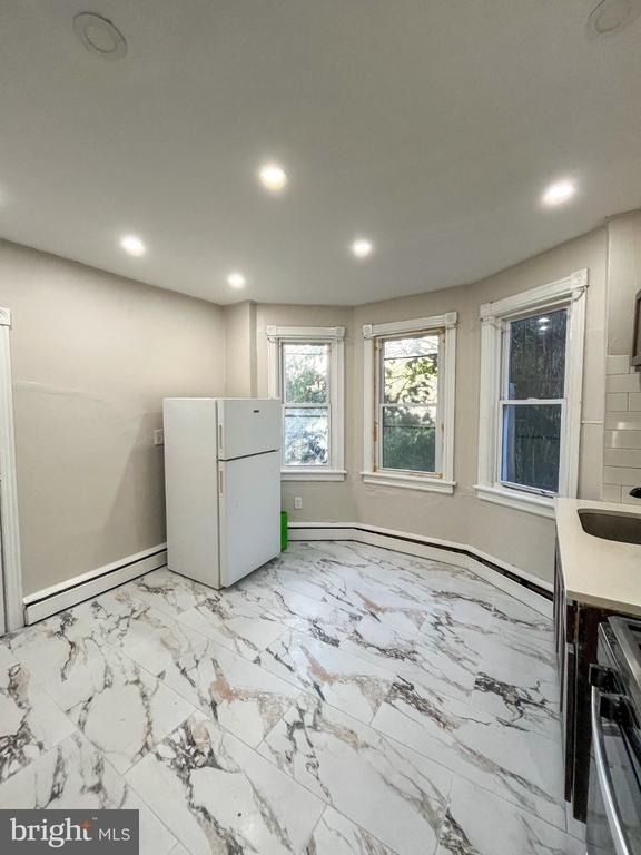 345 Garfield Avenue - Photo 4