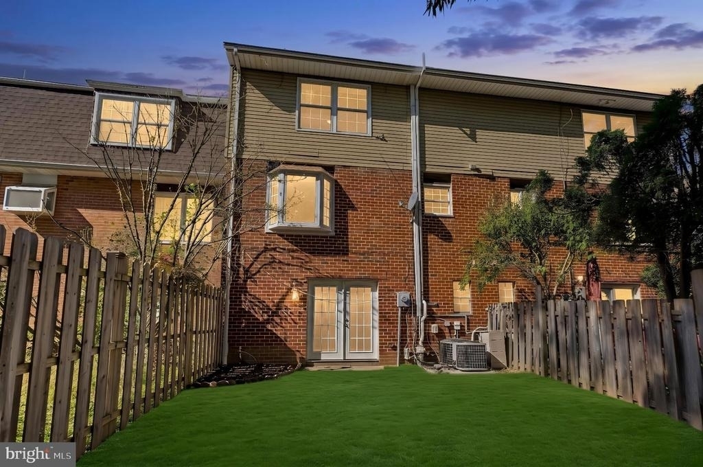 30 Trafalgar Court - Photo 45