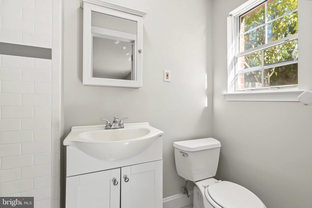 30 Trafalgar Court - Photo 35