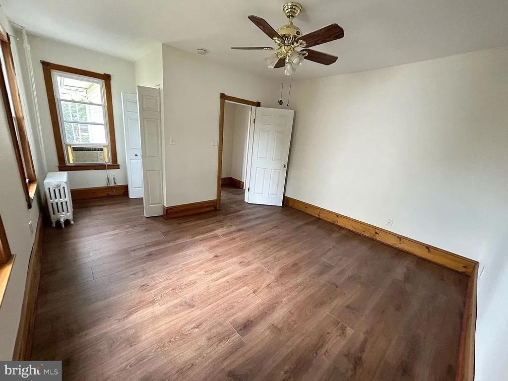271 W Merchant Street - Photo 7