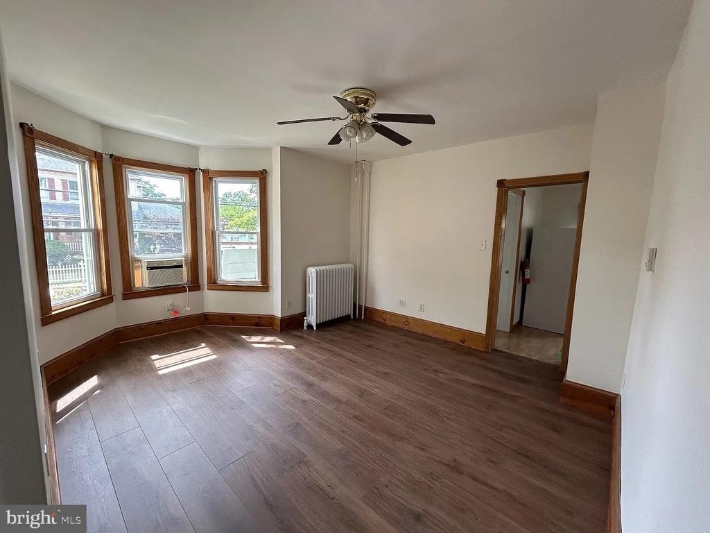 271 W Merchant Street - Photo 6