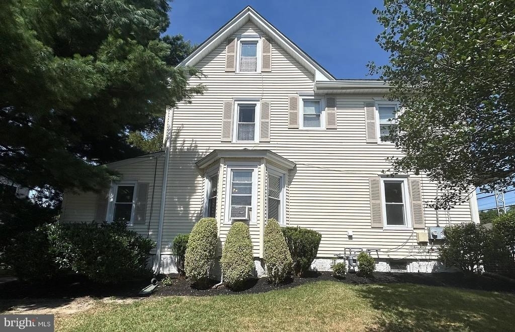 271 W Merchant Street - Photo 14