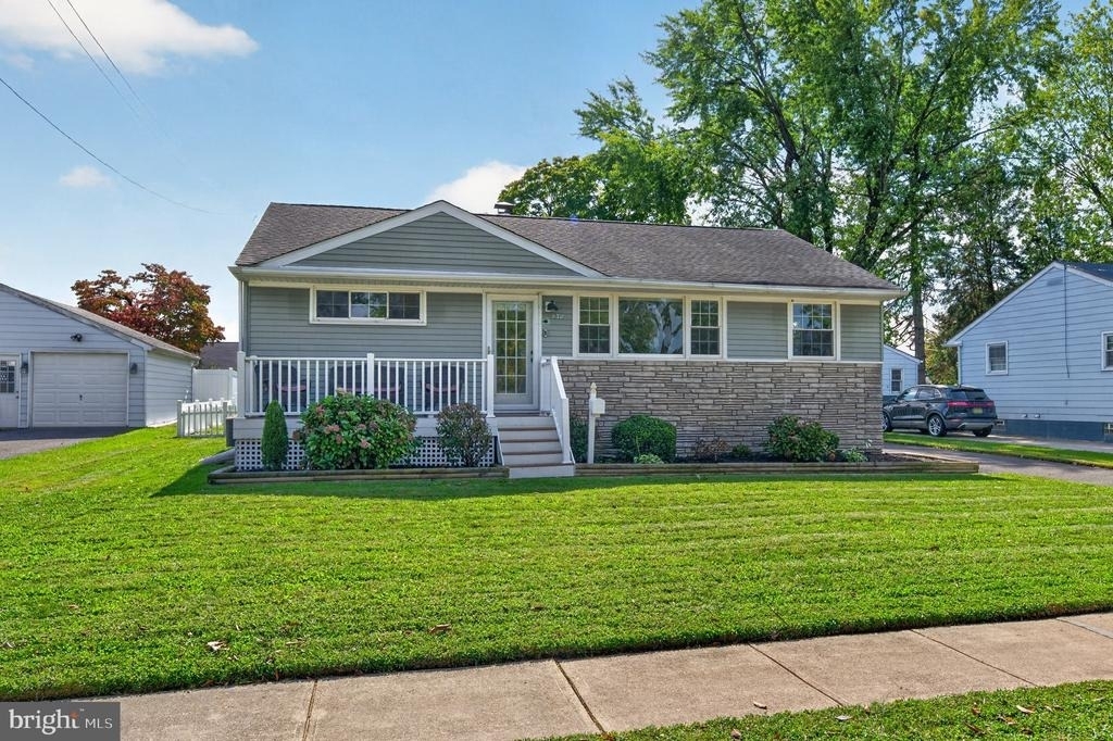 532 River Drive - Photo 0