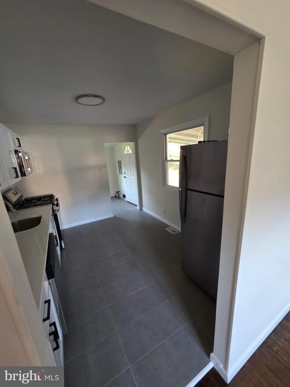 83 W 8th Street - Photo 2