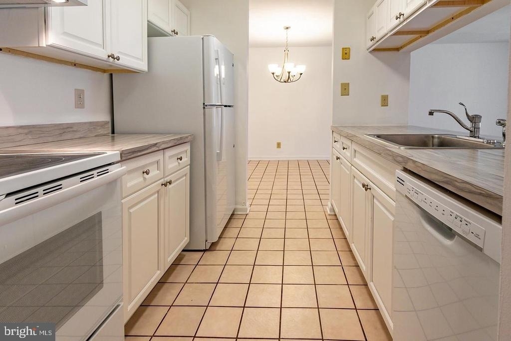2408 Durham Court - Photo 2