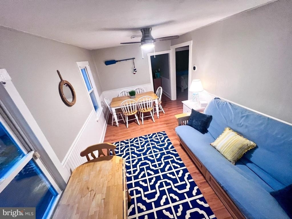 17 E Connecticut Avenue - Photo 2