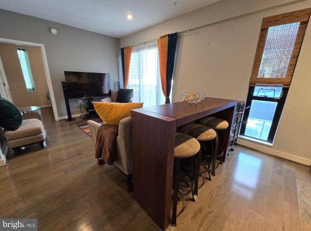 1320 Fenwick Lane - Photo 10