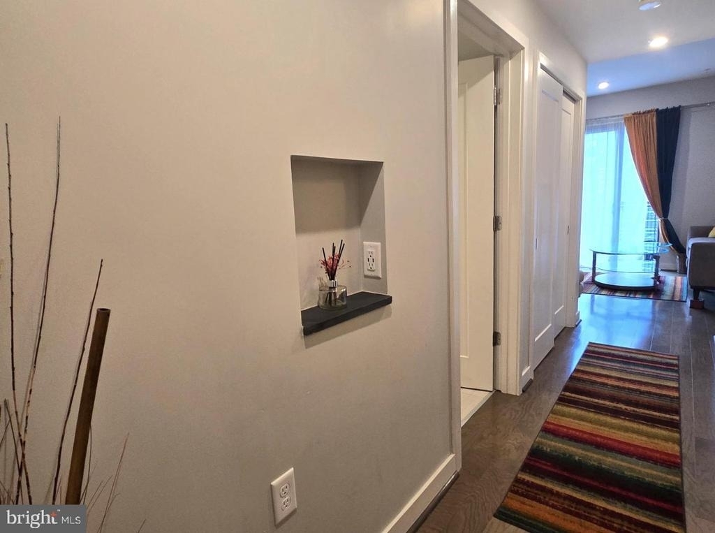 1320 Fenwick Lane - Photo 3
