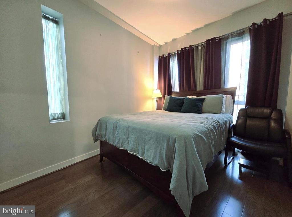 1320 Fenwick Lane - Photo 12