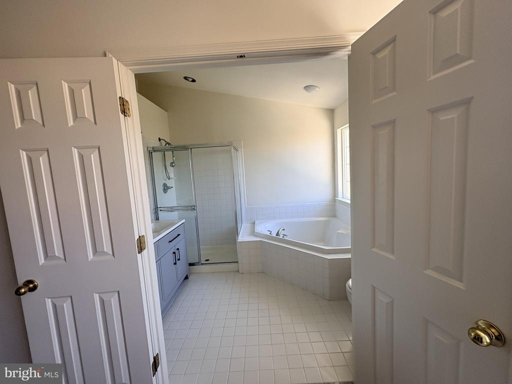 5809 Mercantile Drive W - Photo 10