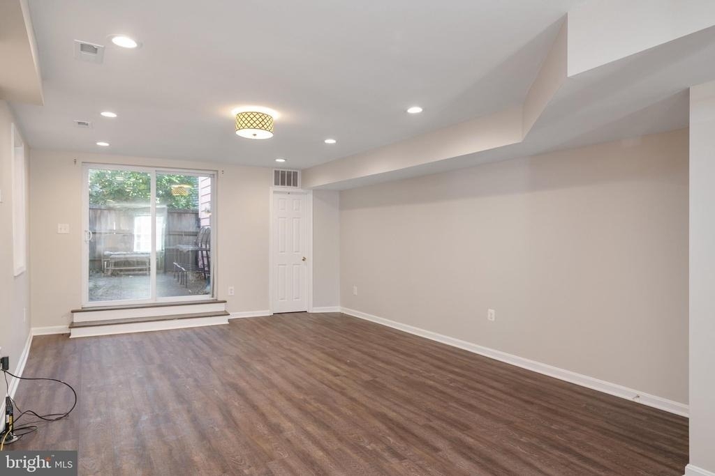 42 Pinkney Street - Photo 8