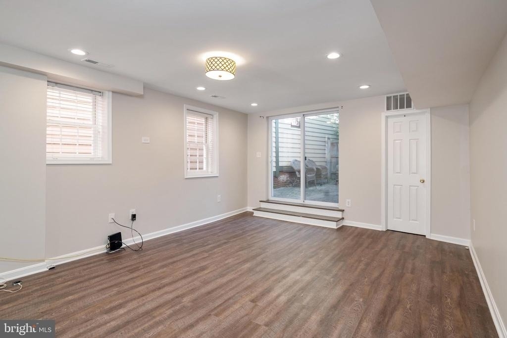 42 Pinkney Street - Photo 9
