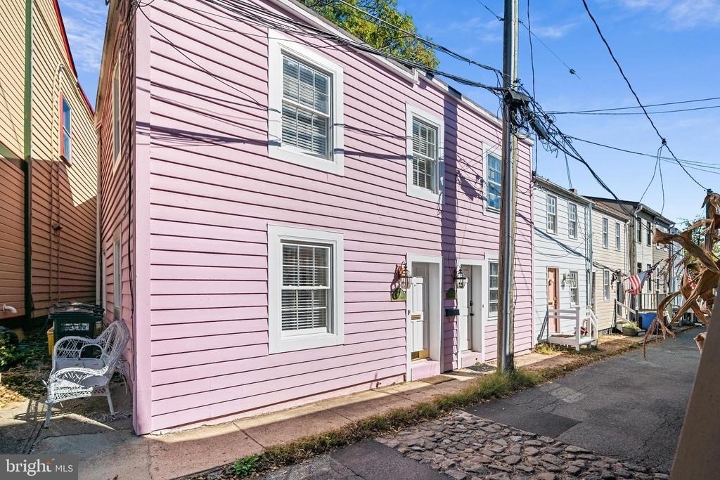 42 Pinkney Street - Photo 0