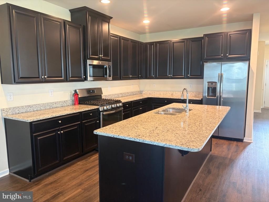 433 Goodwick Drive - Photo 7