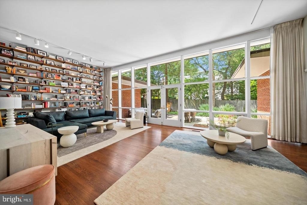 3721 Huntington Street Nw - Photo 3