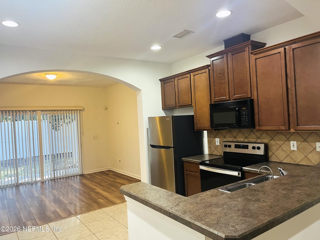 6188 High Tide Boulevard - Photo 10