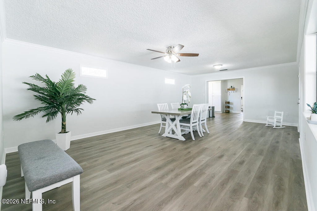 6221 Ashwood Lane - Photo 8