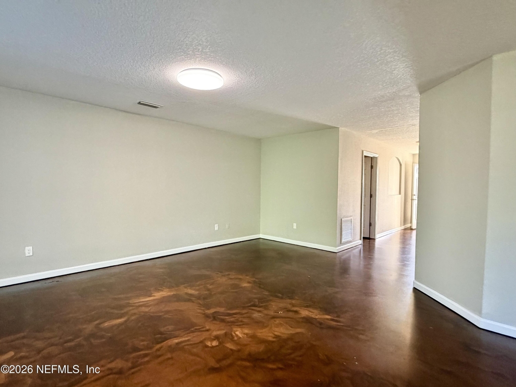 11987 Sands Pointe Court - Photo 10