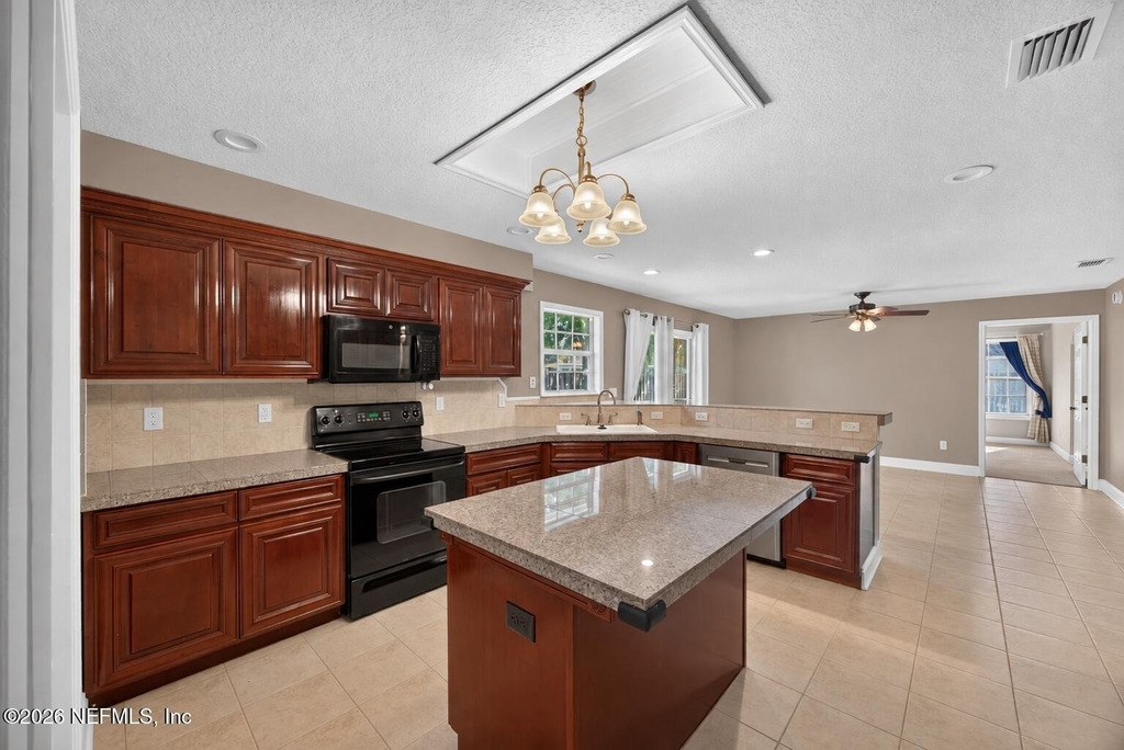 1006 Clay Street - Photo 9