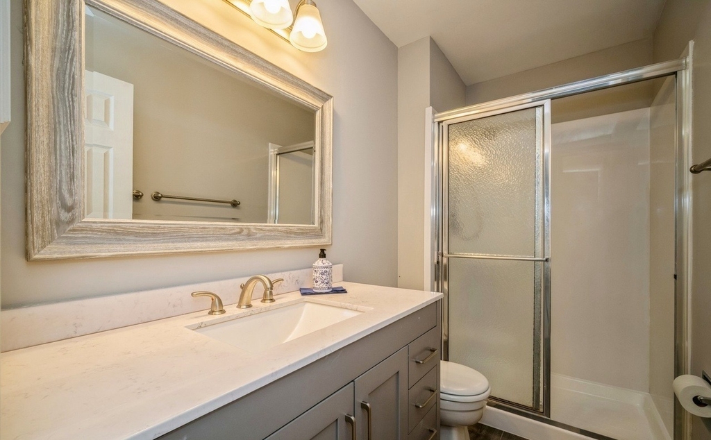 1112 Scanlon Drive - Photo 7