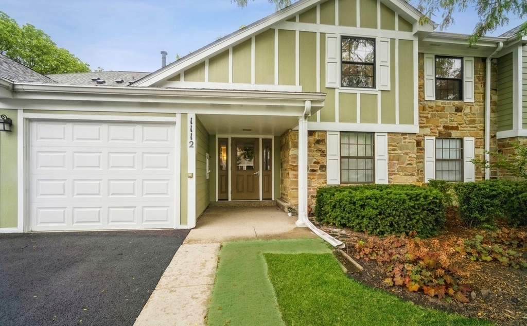 1112 Scanlon Drive - Photo 0
