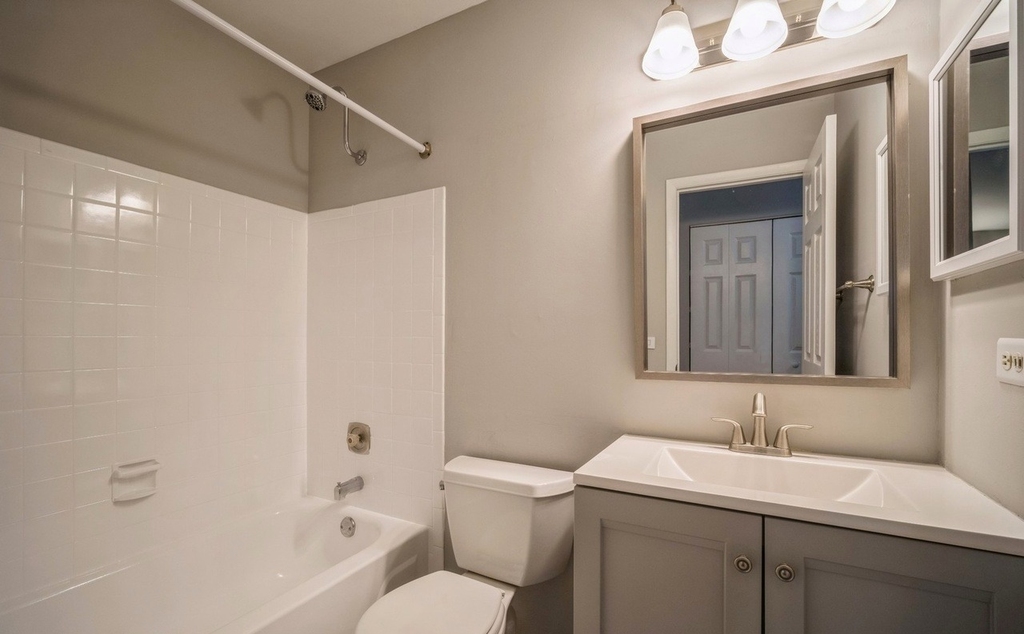 1112 Scanlon Drive - Photo 6