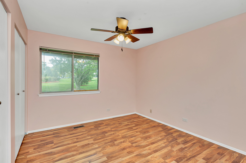 603 Eastview Court - Photo 8