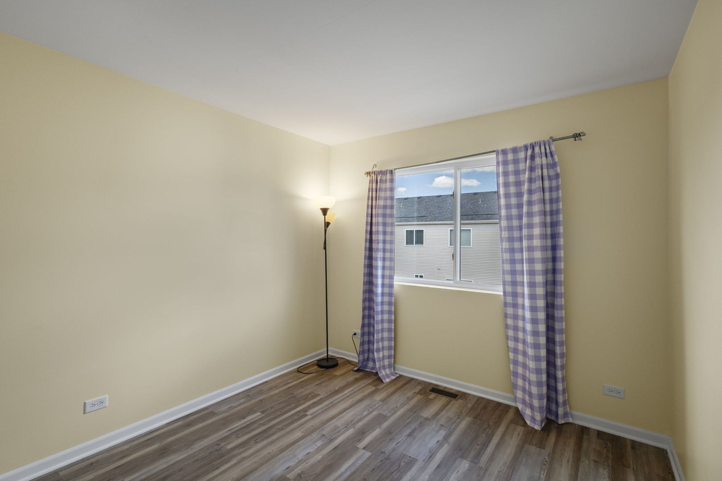 1476 Manning Avenue - Photo 15