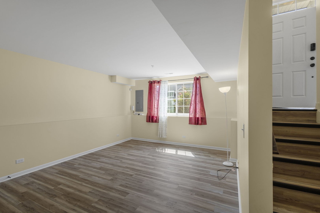 1476 Manning Avenue - Photo 3