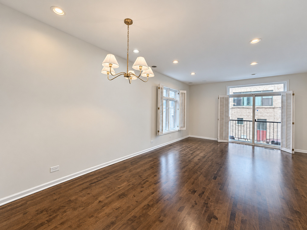 1351 W Altgeld Street - Photo 8