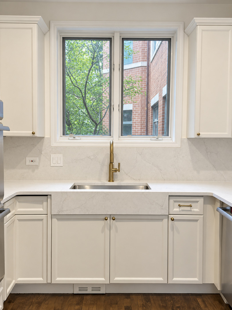 1351 W Altgeld Street - Photo 19
