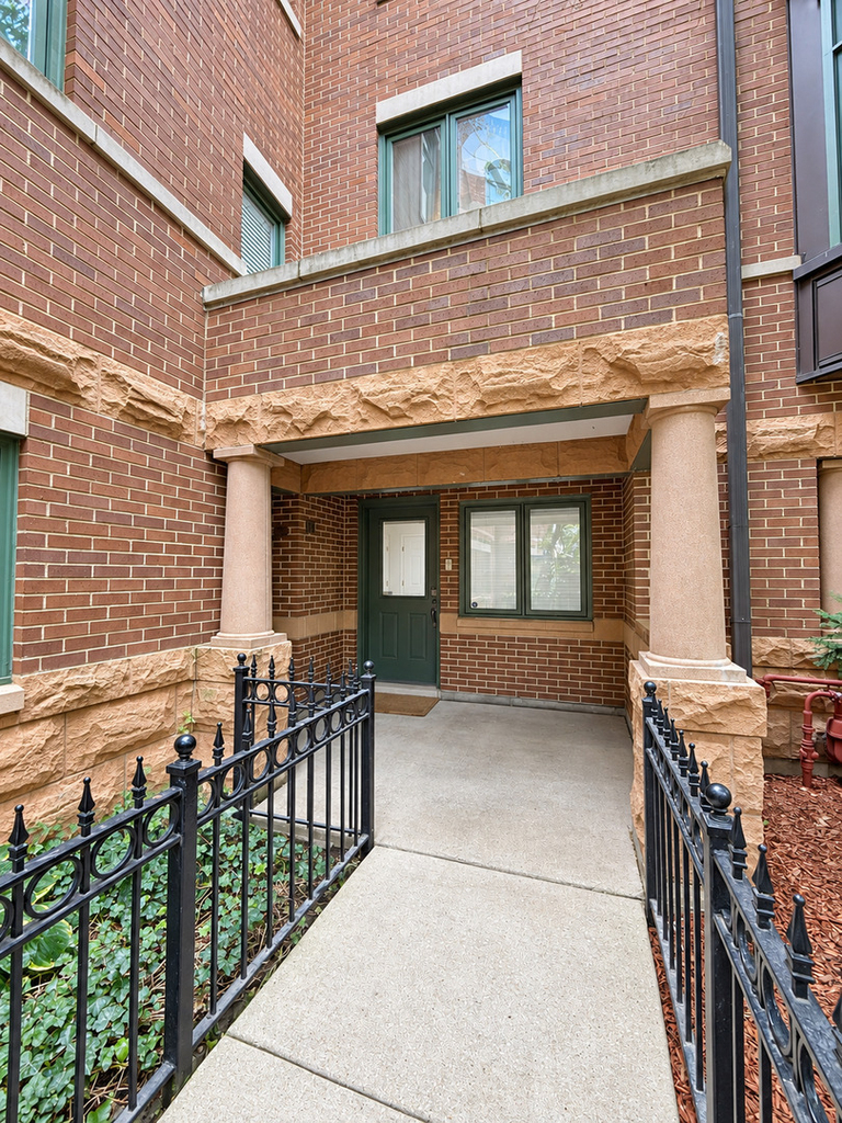 1351 W Altgeld Street - Photo 1