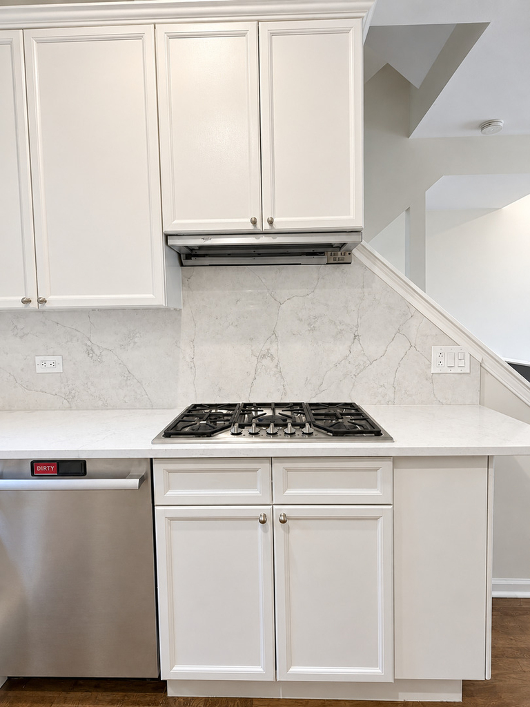 1351 W Altgeld Street - Photo 18