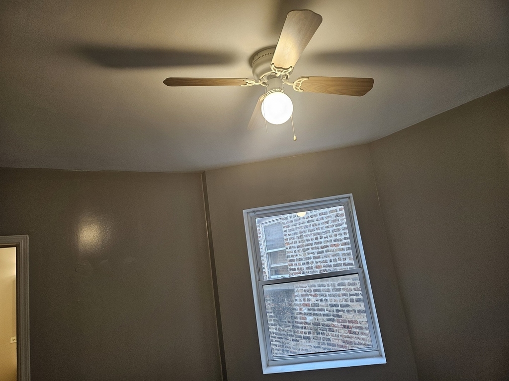 7827 S Winchester Avenue - Photo 5