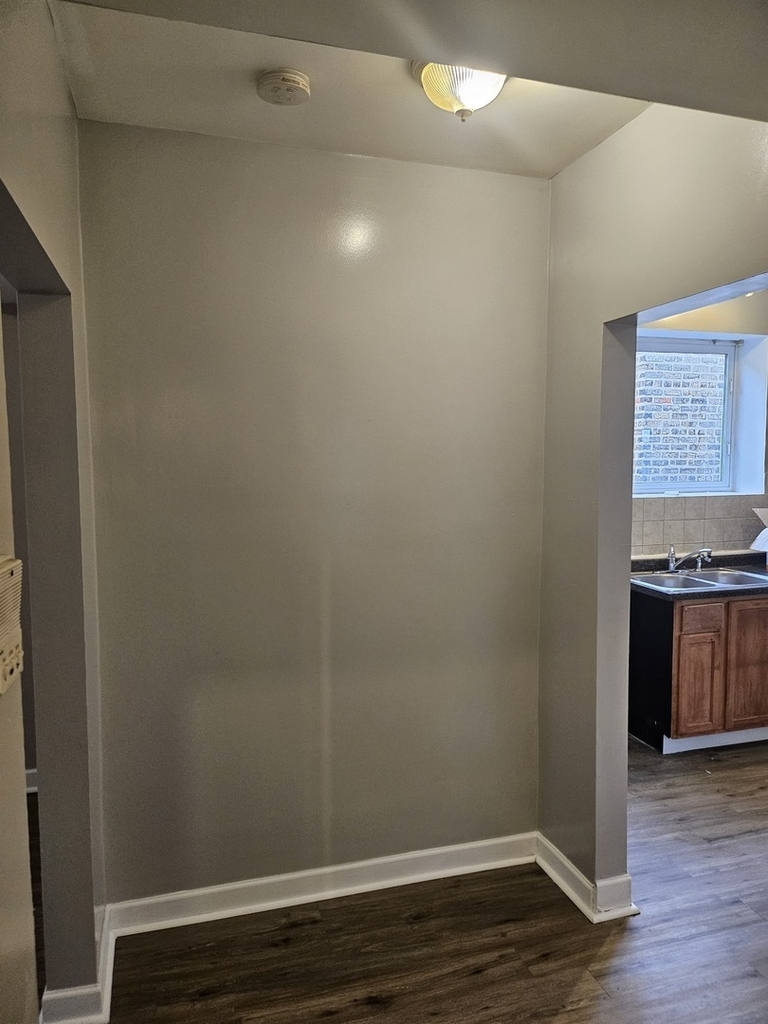 7827 S Winchester Avenue - Photo 9