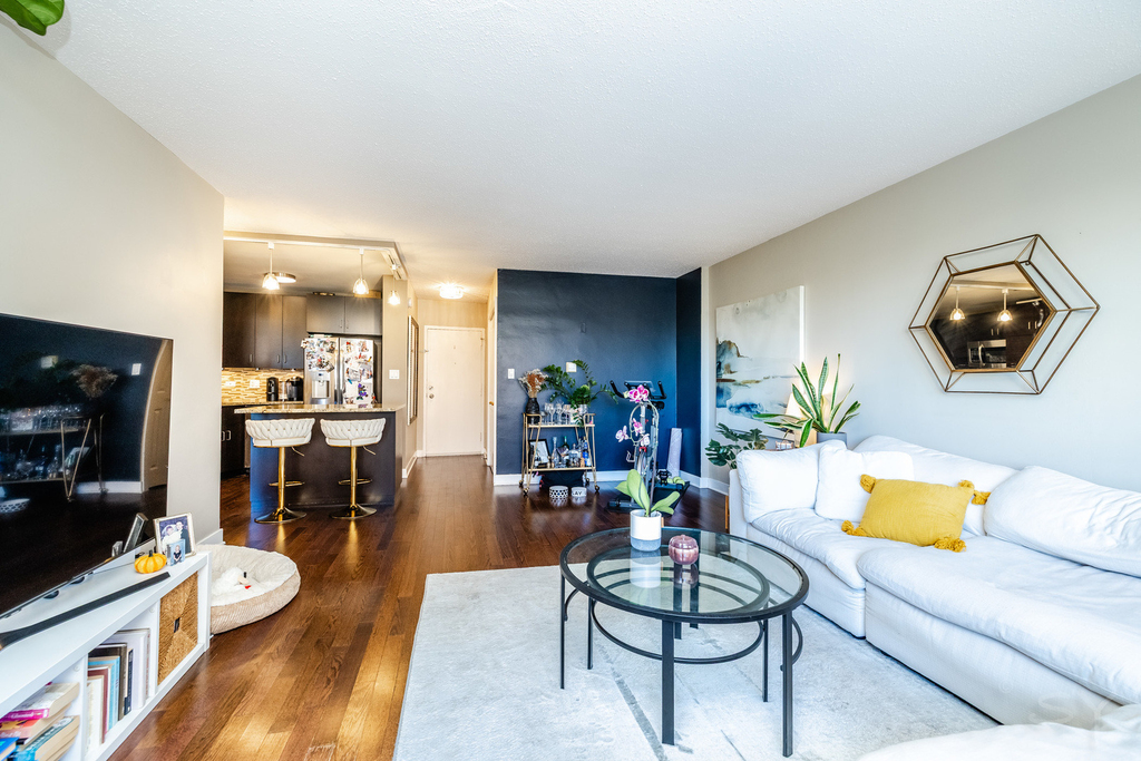 2930 N Sheridan Road - Photo 3